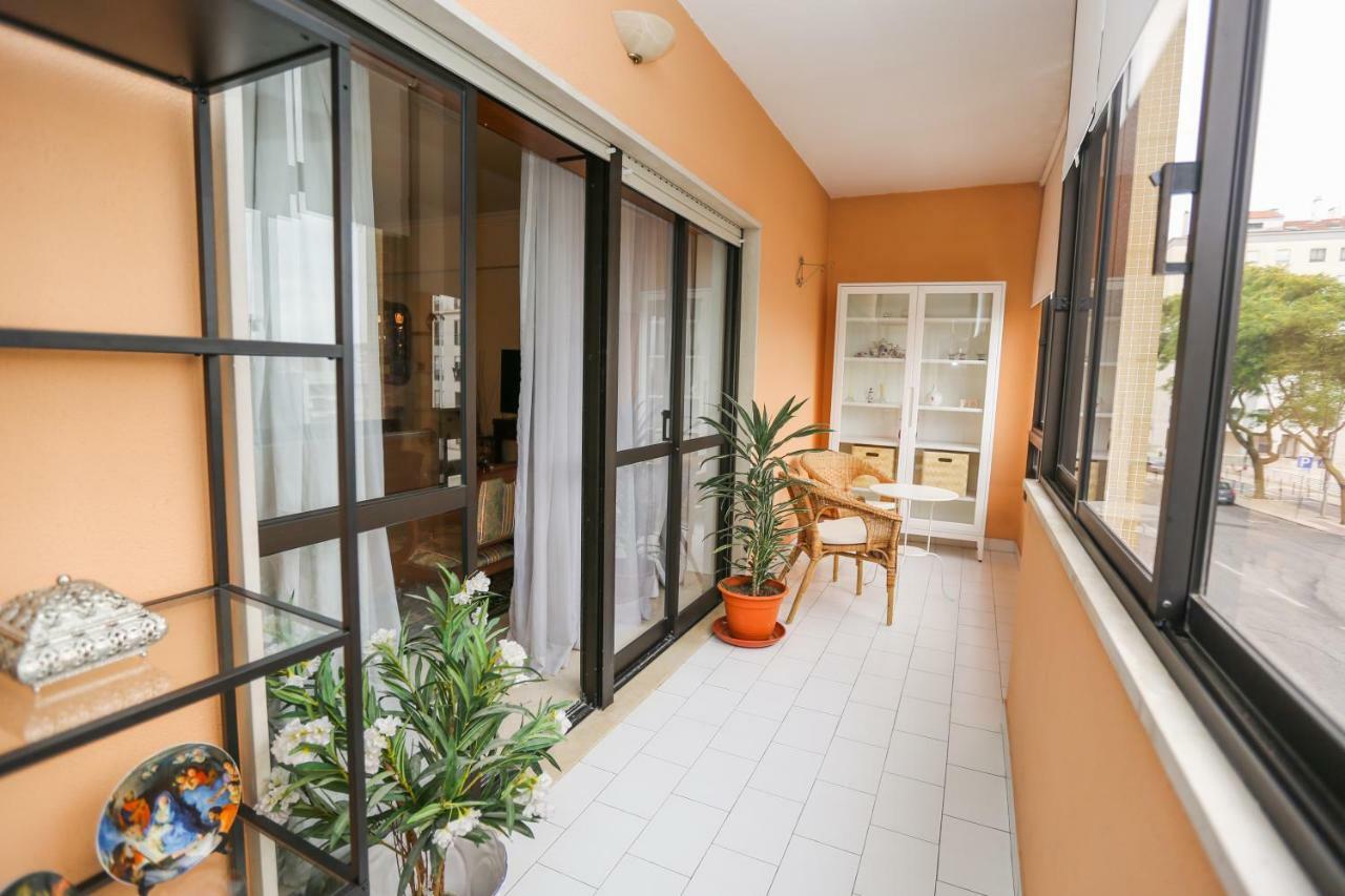 Like-Home-T4-Bright Benfica Apt-Terrace Lisboa Eksteriør billede